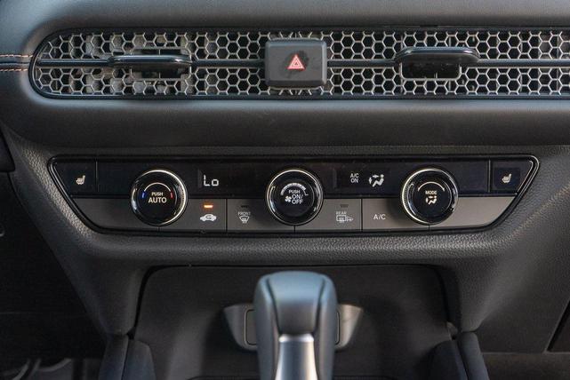 Photo of 2026 Nordic Forest Pearl Honda HR-V