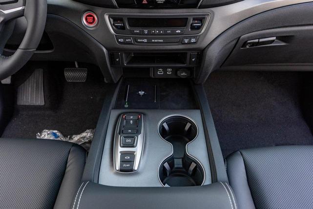 Photo of 2025 Sonic Gray Pearl Honda Ridgeline