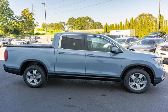 Photo of 2025 Sonic Gray Pearl Honda Ridgeline