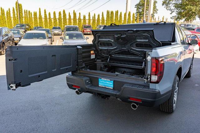 Photo of 2025 Sonic Gray Pearl Honda Ridgeline