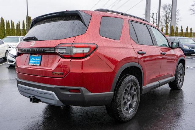 Photo of 2025 Radiant Red Metallic II Honda Pilot