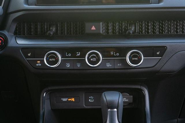 Photo of 2026 Urban Gray Pearl Honda CR-V