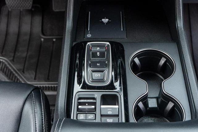Photo of 2024 Modern Steel Metallic Honda Pilot