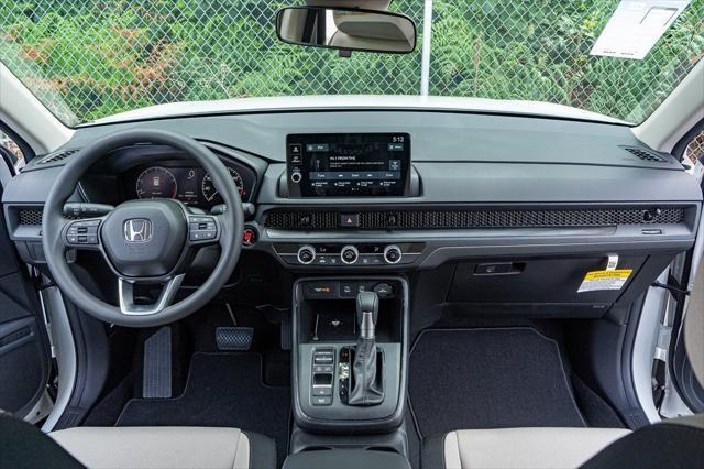 Photo of 2026 Platinum White Pearl Honda CR-V