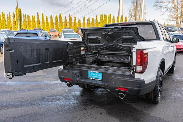 Photo of 2025 Platinum White Pearl Honda Ridgeline