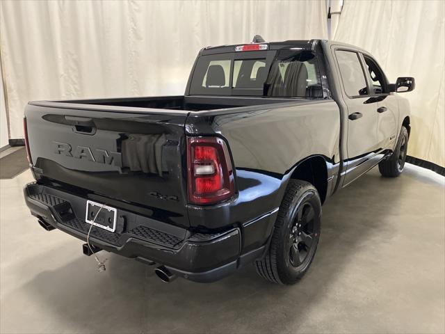 Photo of 2025 Diamond Black Crystal Pearlcoat RAM 1500