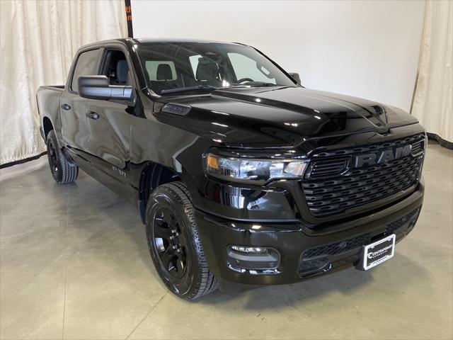 Photo of 2025 Diamond Black Crystal Pearlcoat RAM 1500