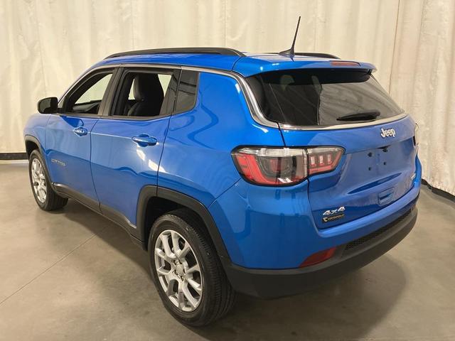 Photo of 2023 Laser Blue Pearlcoat Jeep Compass