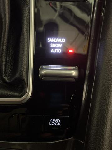 Photo of 2023 Laser Blue Pearlcoat Jeep Compass