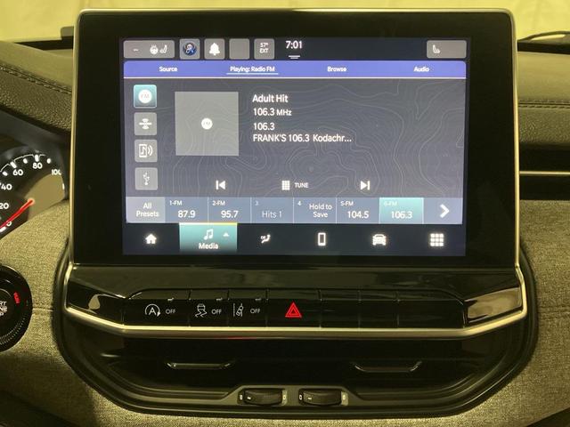 Photo of 2023 Laser Blue Pearlcoat Jeep Compass
