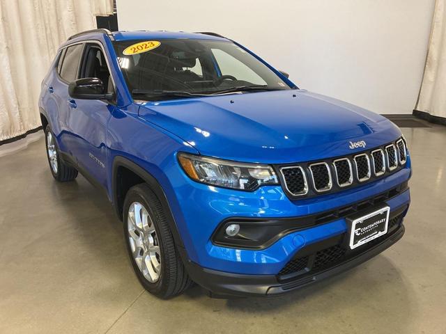Photo of 2023 Laser Blue Pearlcoat Jeep Compass
