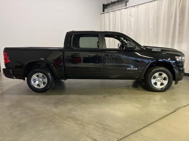 Photo of 2026 Diamond Black Crystal Pearlcoat RAM 1500