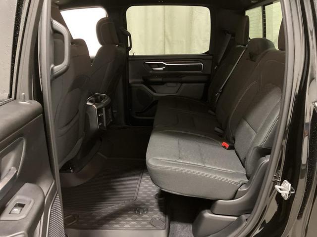 Photo of 2026 Diamond Black Crystal Pearlcoat RAM 1500