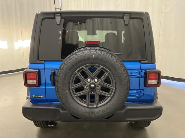 Photo of 2025 Blue Jeep Wrangler