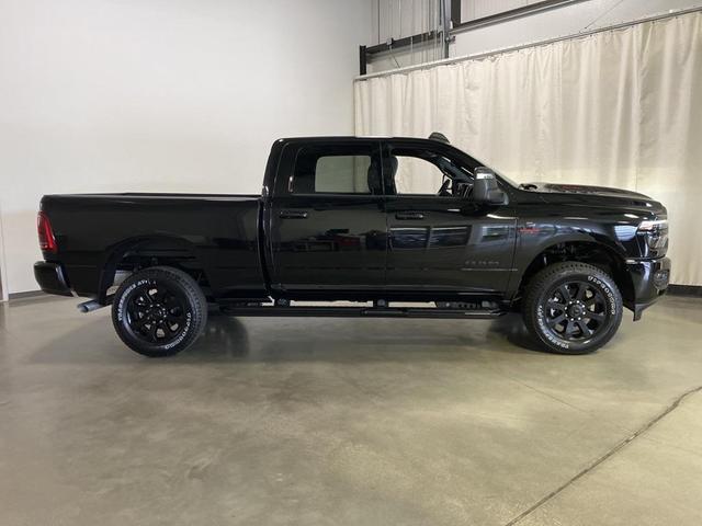 Photo of 2025 Diamond Black Crystal Pearlcoat RAM 2500
