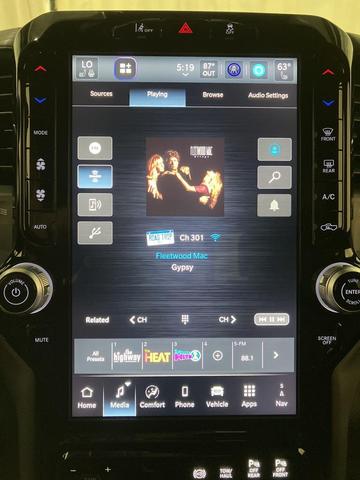 Photo of 2025 Diamond Black Crystal Pearlcoat RAM 2500