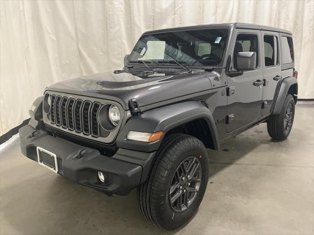 Photo of 2025 Gray Jeep Wrangler