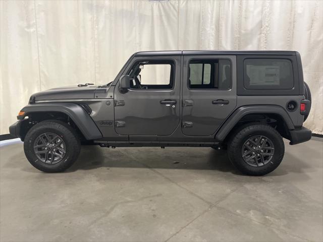 Photo of 2025 Gray Jeep Wrangler