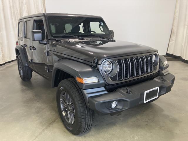 Photo of 2025 Gray Jeep Wrangler
