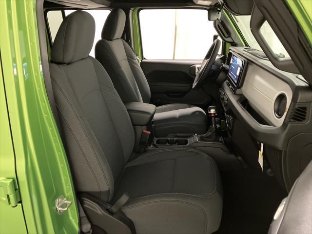 Photo of 2025 Green Jeep Wrangler