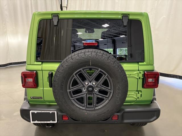 Photo of 2025 Green Jeep Wrangler