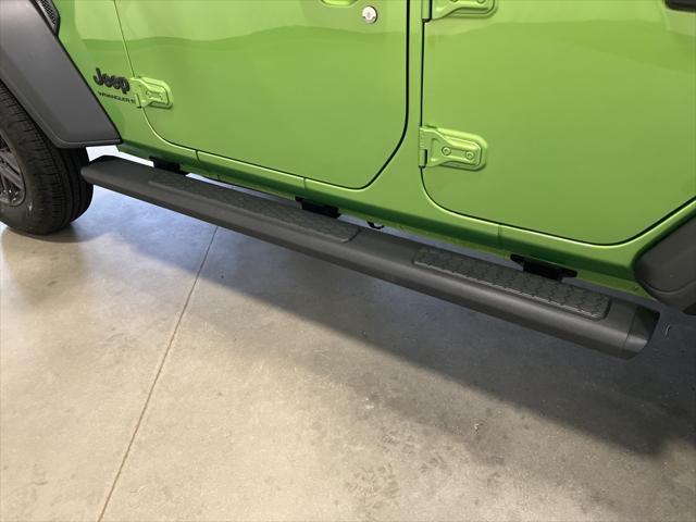 Photo of 2025 Green Jeep Wrangler