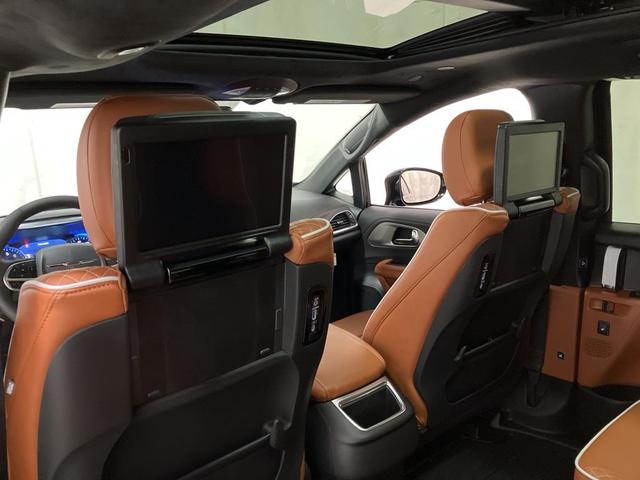 Photo of 2026 Diamond Black Crystal Pearlcoat Chrysler Pacifica