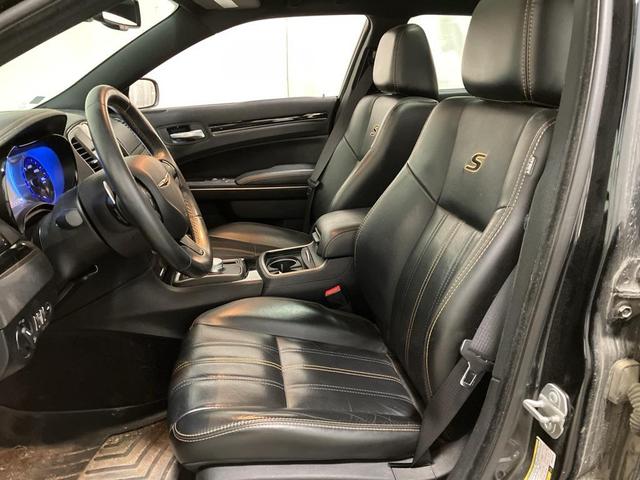 Photo of 2017 Gloss Black Chrysler 300
