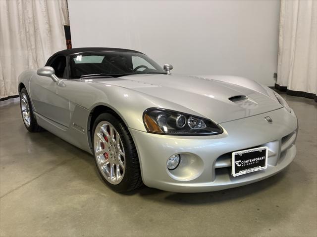 2004 Dodge Viper