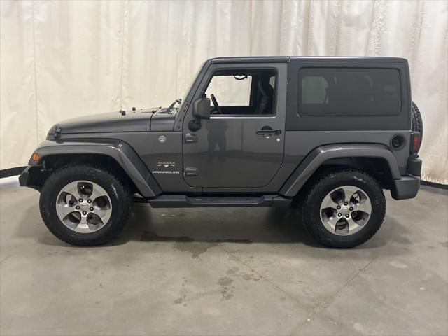Photo of 2016 Granite Crystal Metallic Clearcoat Jeep Wrangler
