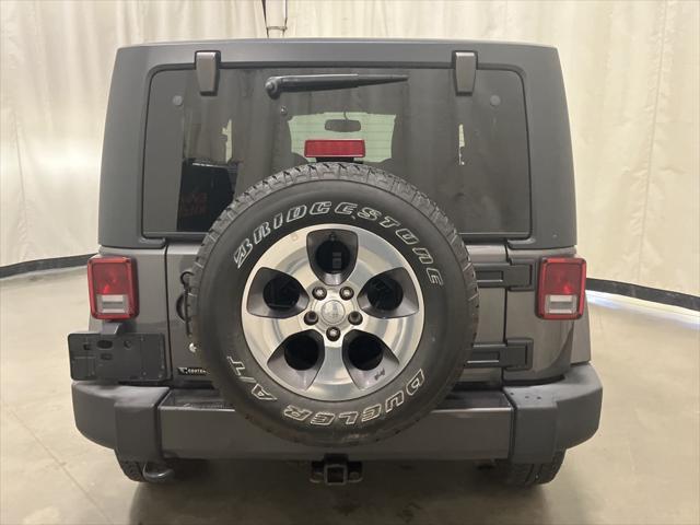Photo of 2016 Granite Crystal Metallic Clearcoat Jeep Wrangler