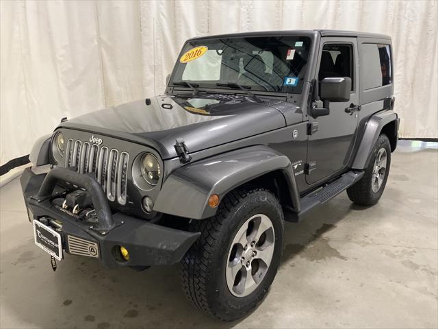 Photo of 2016 Granite Crystal Metallic Clearcoat Jeep Wrangler