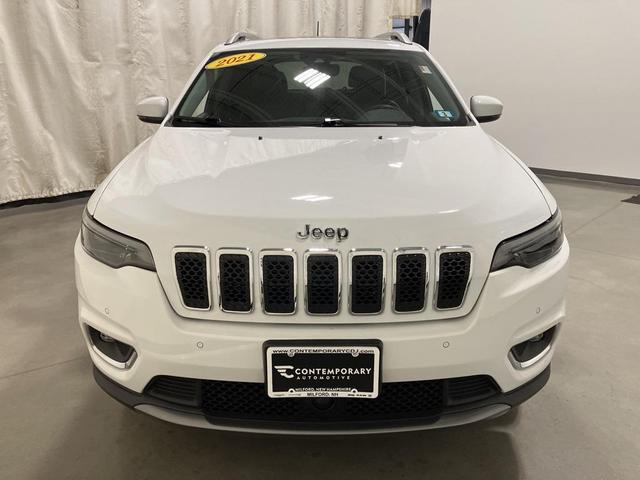 Photo of 2021 Bright White Clearcoat Jeep Cherokee