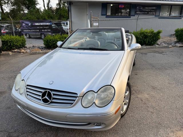 2004 Mercedes-Benz CLK-Class