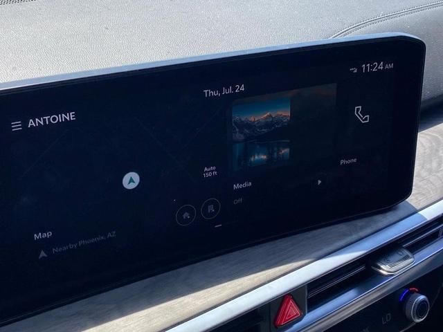 Photo of 2024 Gravity Grey Kia Sorento