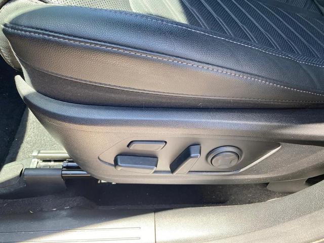 Photo of 2024 Gravity Grey Kia Sorento