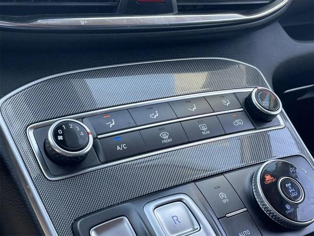 Photo of 2021 Quartz White Hyundai SANTA FE