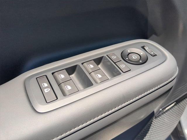 Photo of 2025 Ecotronic Gray Hyundai SANTA FE HEV