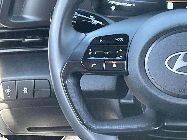 Photo of 2025 Serenity White Hyundai ELANTRA