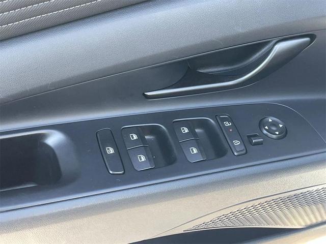 Photo of 2025 Serenity White Hyundai ELANTRA