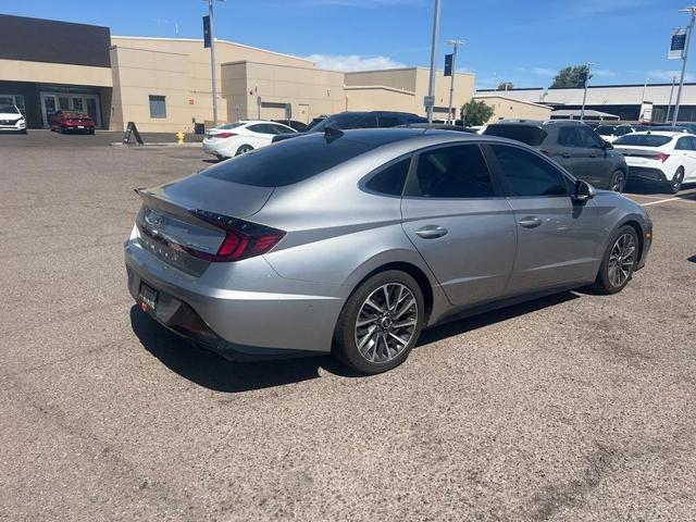 Photo of 2022 Shimmering Silver Pearl Hyundai SONATA