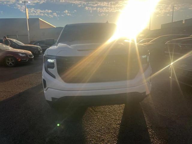Photo of 2025 Summit White GMC Sierra 1500