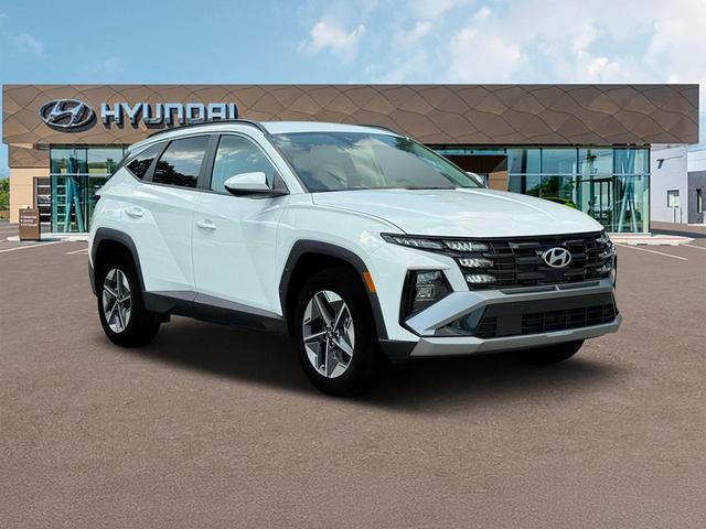 Photo of 2025 Serenity White Pearl Hyundai TUCSON