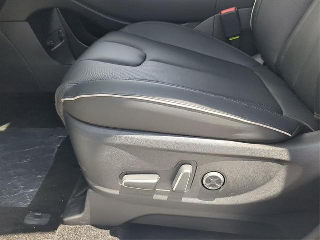 Photo of 2025 Hyper White Hyundai PALISADE