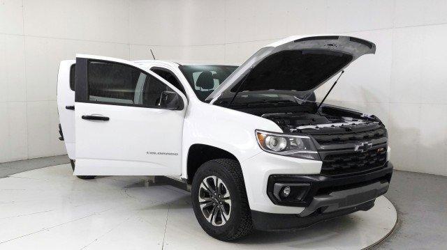 Photo of 2022 Summit White Chevrolet Colorado