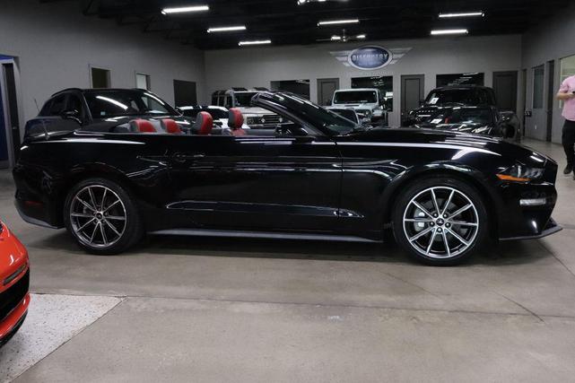 Photo of 2019 Shadow Black Ford Mustang