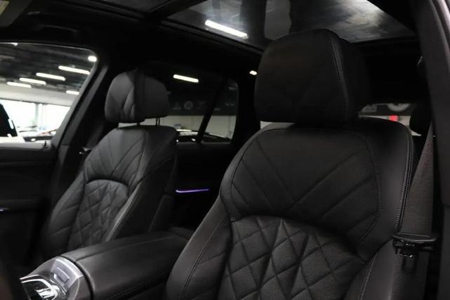 Photo of 2024 White BMW X5