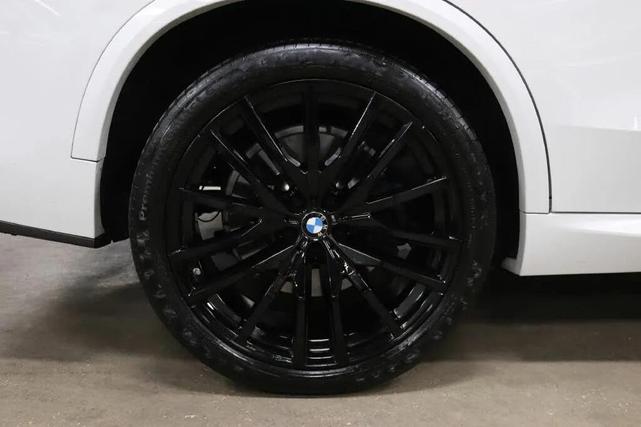 Photo of 2024 White BMW X5