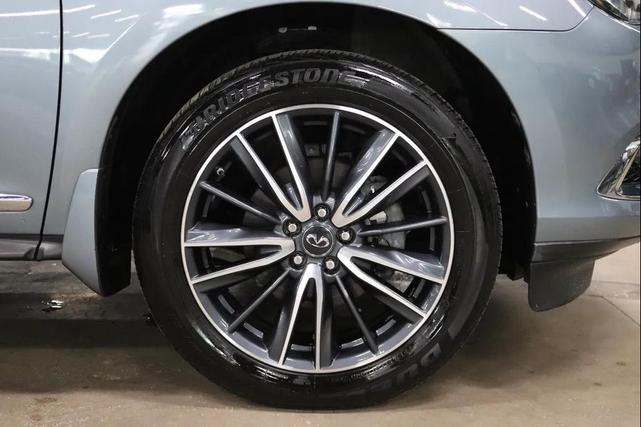 Photo of 2017 Blue INFINITI QX60