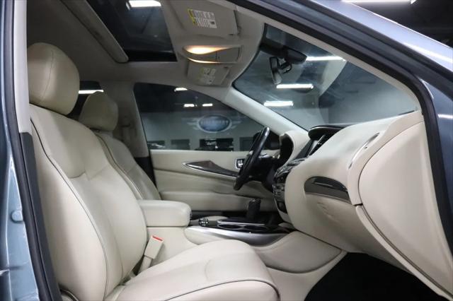 Photo of 2017 Blue INFINITI QX60